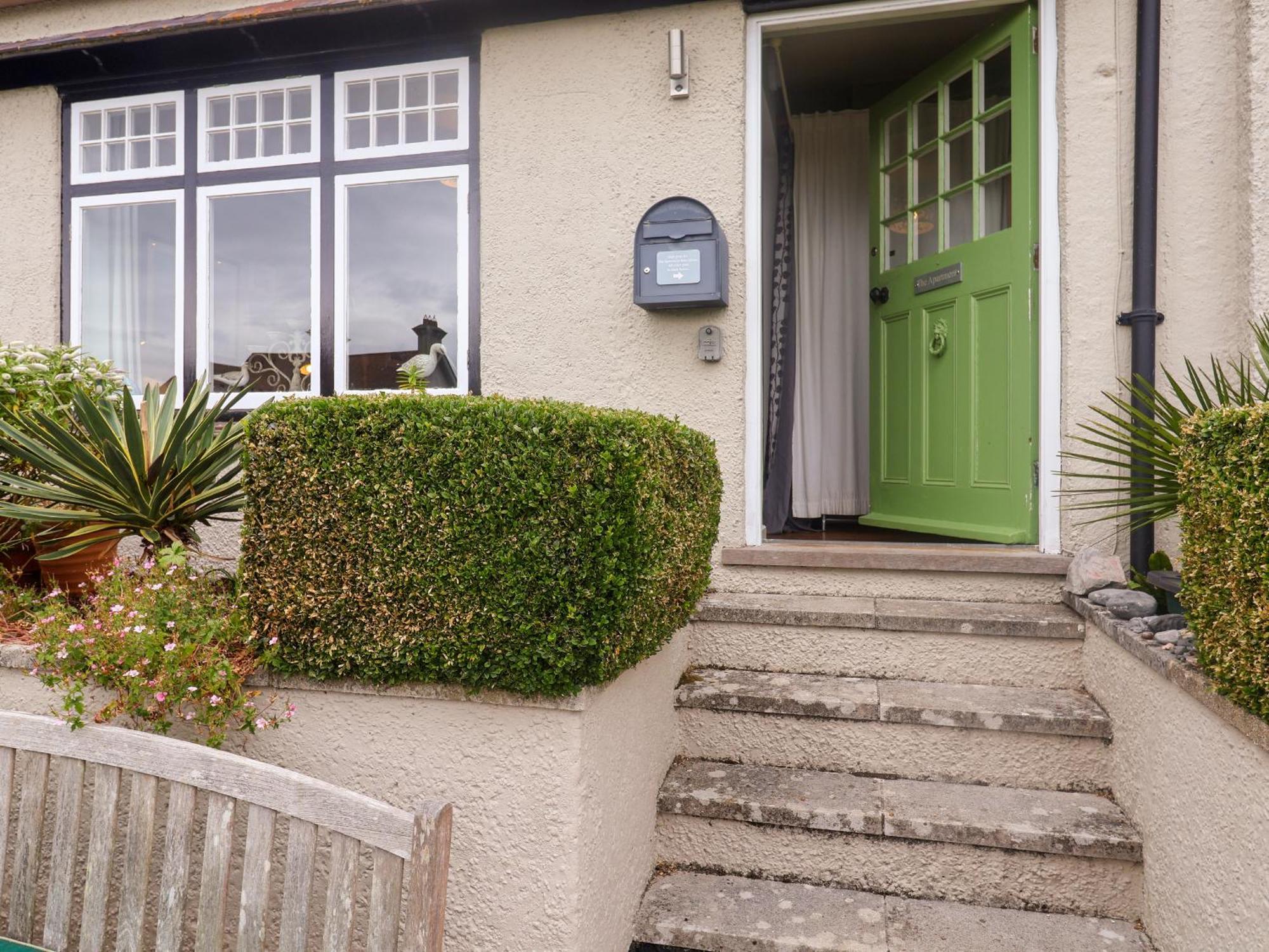 The Apartment At Queen Anne'S Lodge Lyme Regis Exterior foto